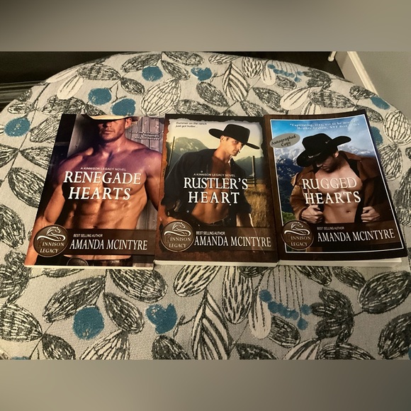 The KINNISON LEGACY | 3 BOOK SET WESTERN ROMACE AMANDA MCINTYRE - Picture 2 of 13